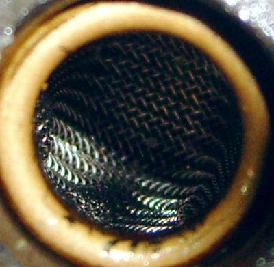 Сетка на входе в плунжерную пару Сетка на входе в плунжерную пару