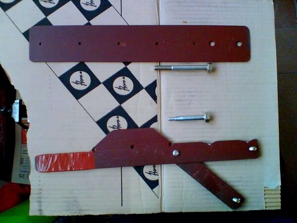 Держатель шкива коленвала