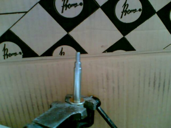 Фиксатор двигателя в положении ВМТ