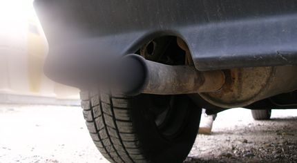 Черный дым из выхлопной