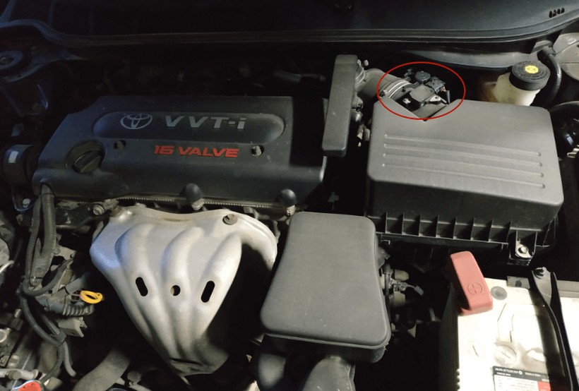 Место где стоит ДМРВ Место расположения расходомера воздуха