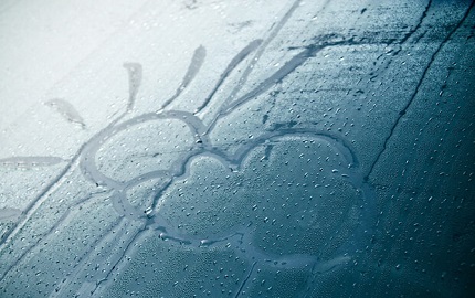 Потеют стекла