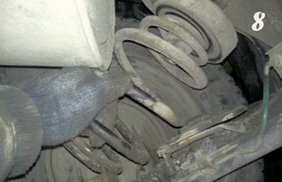 замена амортизаторов, задних пружин