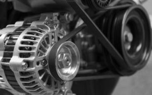 По какой причине может горит датчик аккумулятора