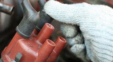 Не заводится в сырую погоду