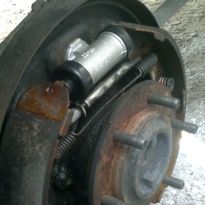 Замена тормозного цилиндра Suzuki Grand Vitara