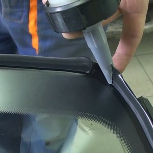 Замена лобового стекла Hyundai H-1/Starex