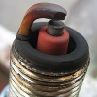 Красный нагар на свече