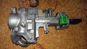 Замок зажигания в сборе