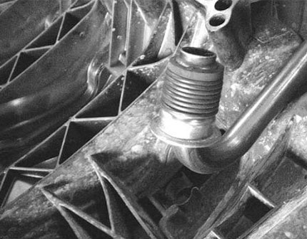 Трубка коллектора с маслостойкими кольцами для уплотнения