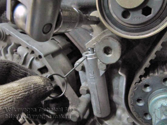 Замена ремней привода ГРМ и ТНВД на Audi A6 2.5 TDI V6