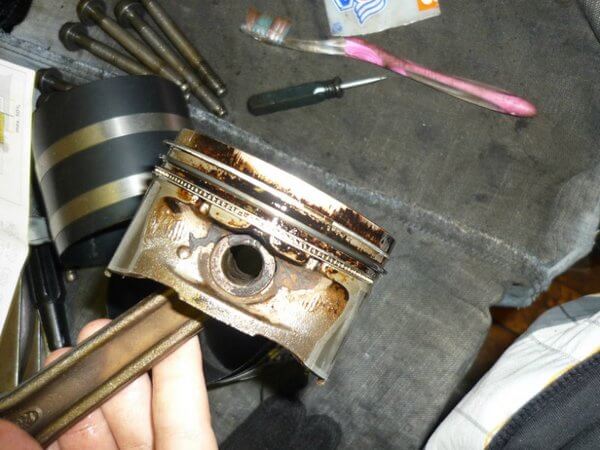 Замена поршневых колец Замена поршневых колец на двигателе Zetec-E