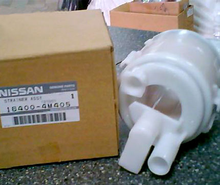 Топливный фильтр 164004M405