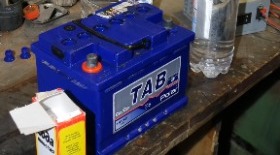 Как за 300 рублей можно быстро восстановить старый аккумулятор