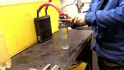 прстой способ промыть радиатор печки своими руками