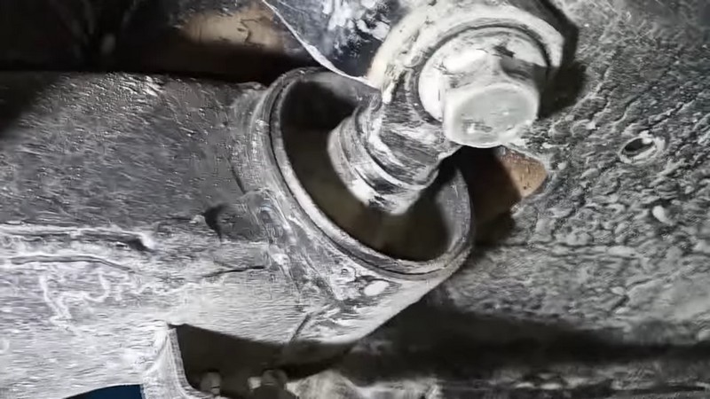 Замена сайлентблоков на Шевроле Авео Т300 Замена сайлентблоков на Шевроле Авео Т300