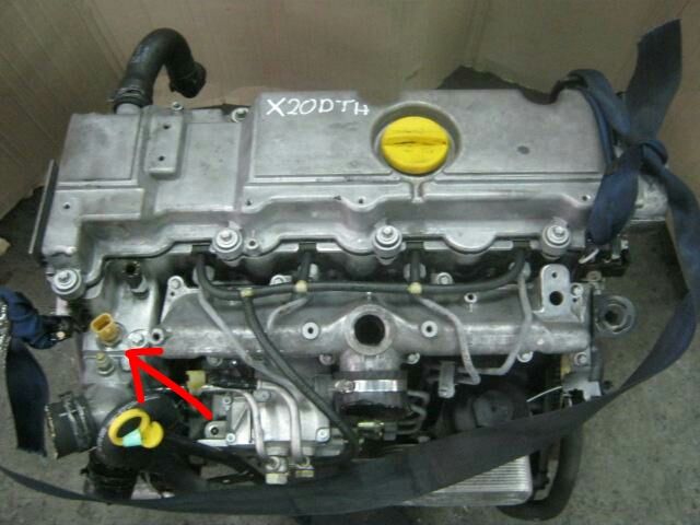 Розташування датчика температури у Opel Vectra B 1.6 бензин