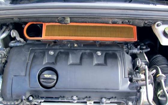 как поменять фильтра двигателя Peugeot 308