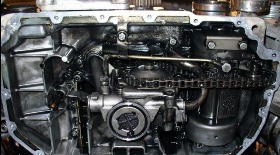 Замена прокладки нижней части поддона на Audi Allroad 2,5 TDI AKE
