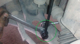 Замена стойки переднего стабилизатора Hyundai Santa Fe DM