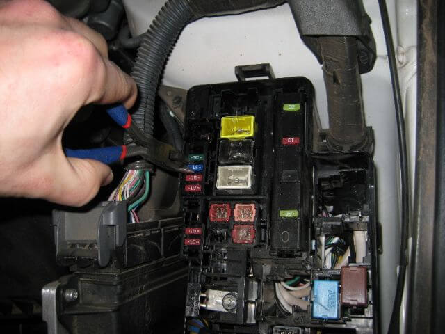Toyota RAV4 fuses replacement. Toyota RAV4 fuses replacement photo manual