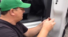 Снятие обшивки двери, бокового зеркала Peugeot Expert