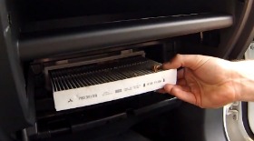 Процесс замены салонного фильтра в Mitsubishi Outlander: фото и видео